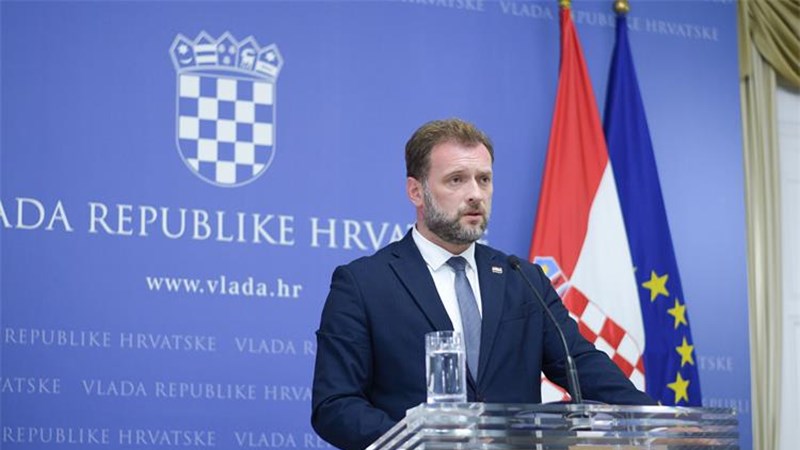 Banožić: Nastavit će se s ulaganjem u kopnenu vojsku i mornaricu